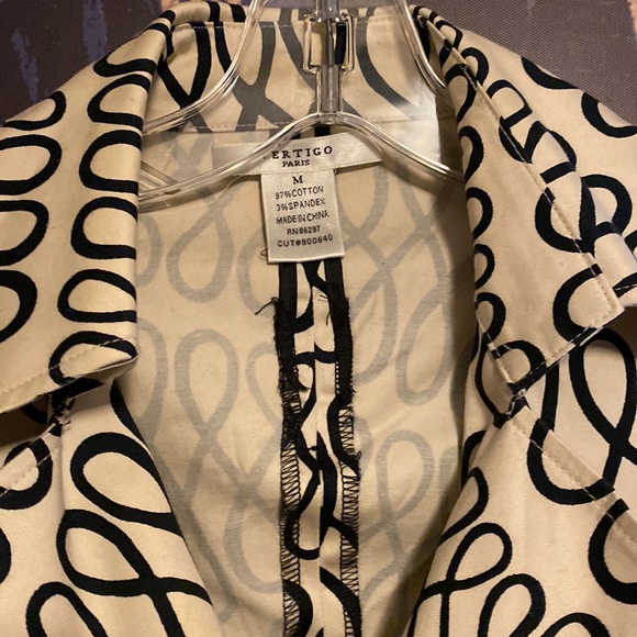 EUC unlined spring/summer trench with sash - Picture 2 of 8